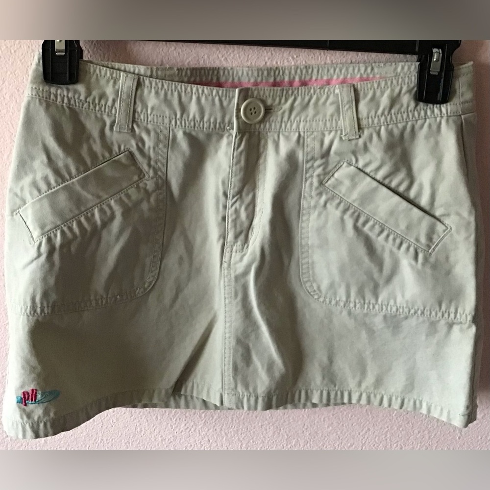❤️Piping hot khaki mini skirt size 8 - Picture 4 of 8